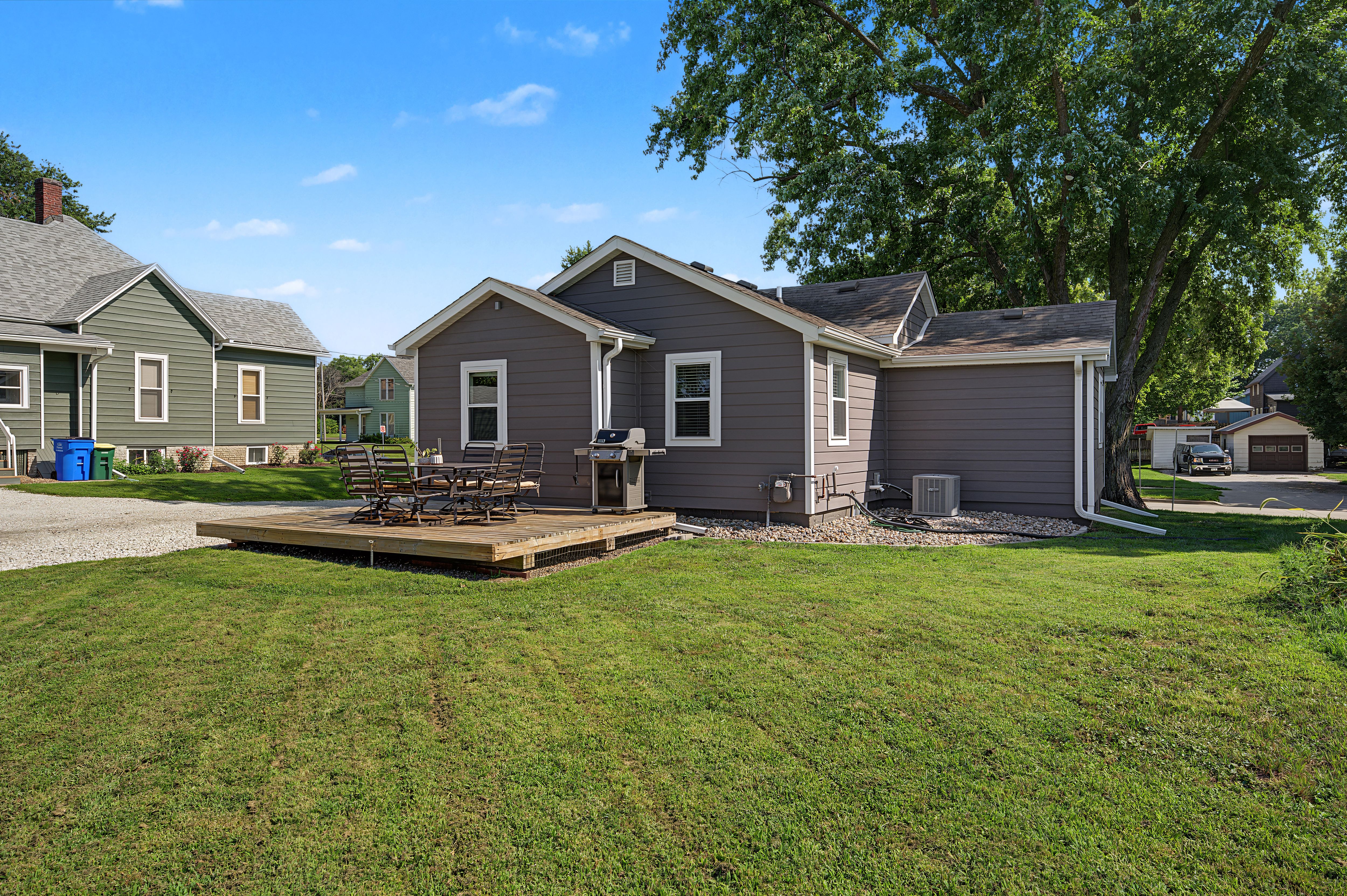 Listing Photo: 406 W Boston Ave, Indianola, IA 50125-25